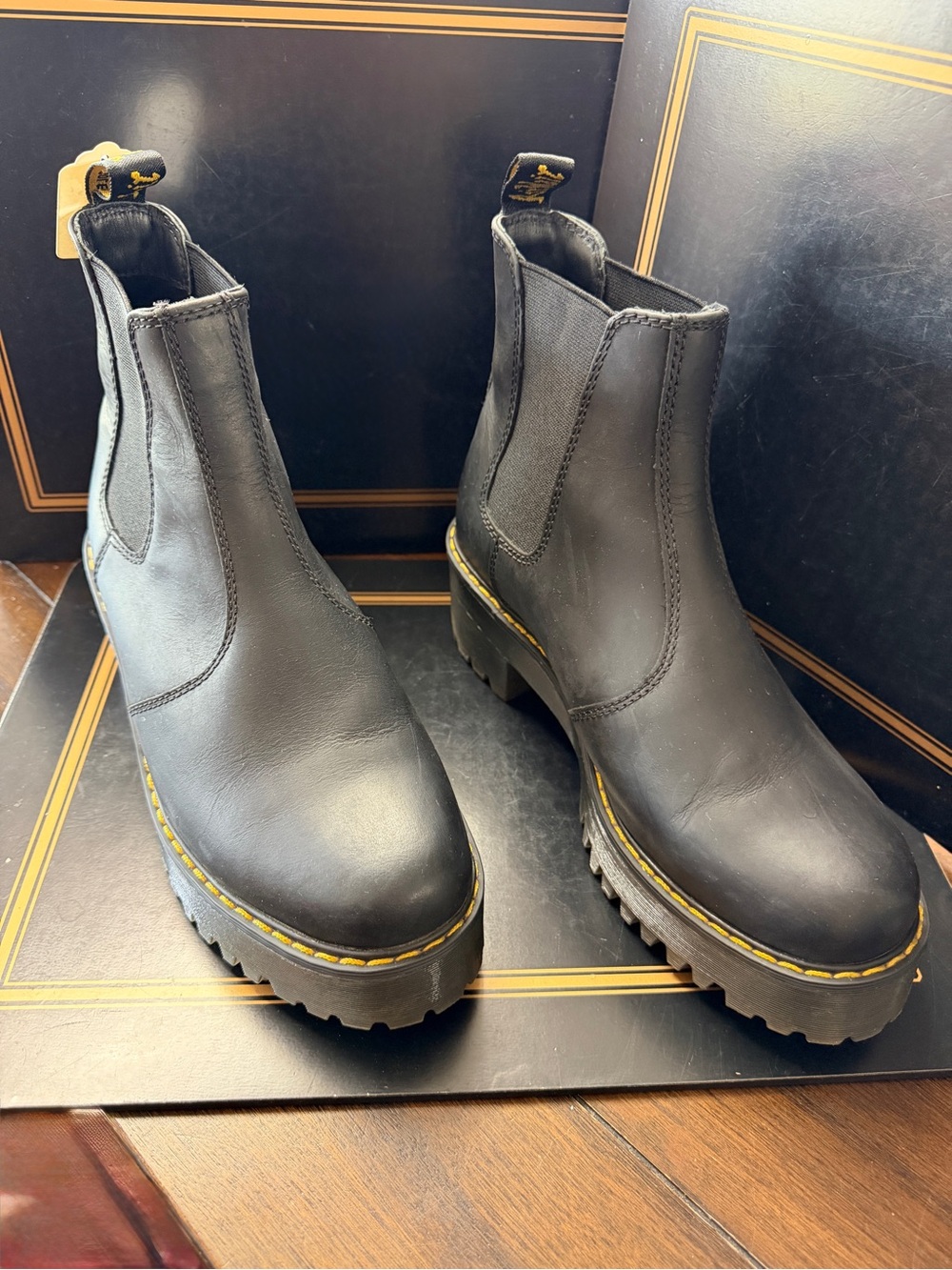 Black Chelsea Lug Sole Women's Boots - Brand Dr. Martin